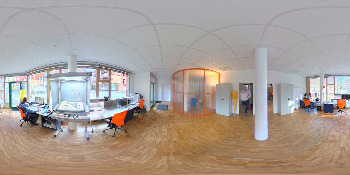 absurd orange GmbH & Co. KG